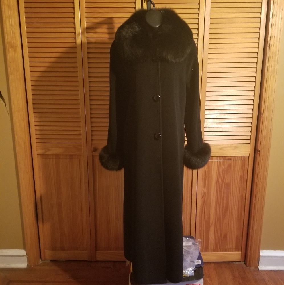**SALE**"Zinman furs" full length coat🧥